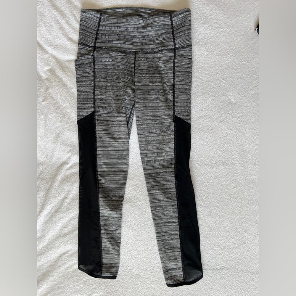 Athleta Gray High Rise Jacquard Chaturanga To Town Yoga Leggings Size Small